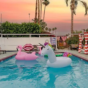 3* Hotel Float