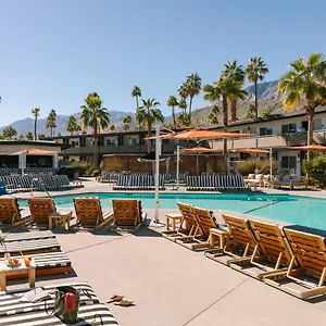 The V Powered By Sonder Palm Springs