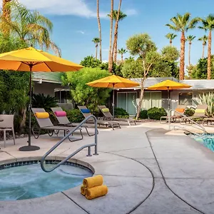 Avance Palm Springs